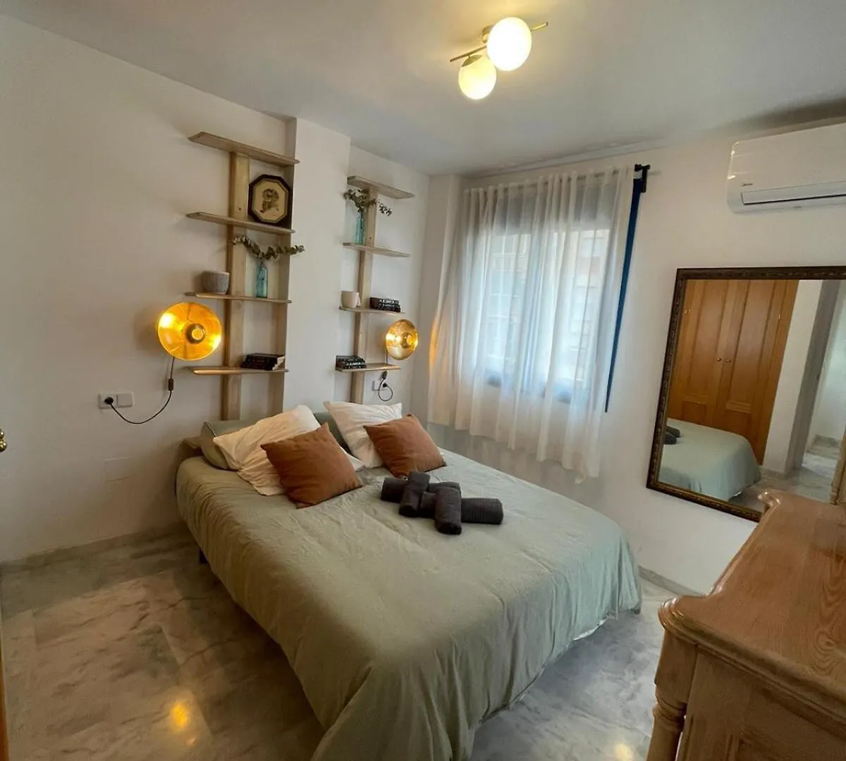 Apartment Calu Homes Cerca Playa De Huelin Malaga Spain